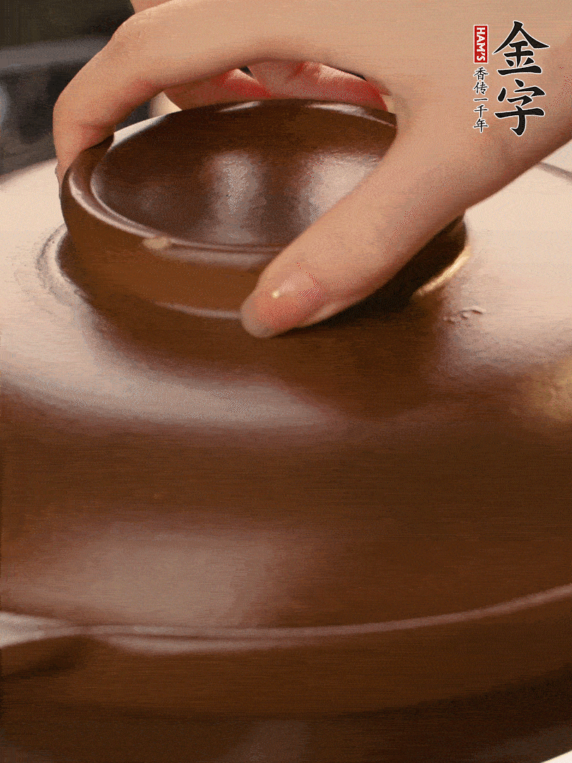 再下日本豆腐煮3分鐘。