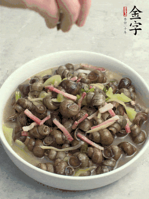 出鍋，撒點蔥花。