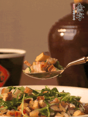 出鍋前嘗味，味淡加點鹽。